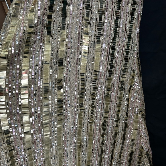 Mac Duggal 93981 Halter Neck Embellished Detailed Back Gown - Picture 12 of 15